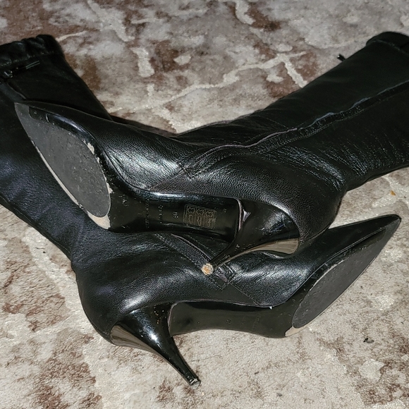 Burberry leather boots - Picture 7 of 9